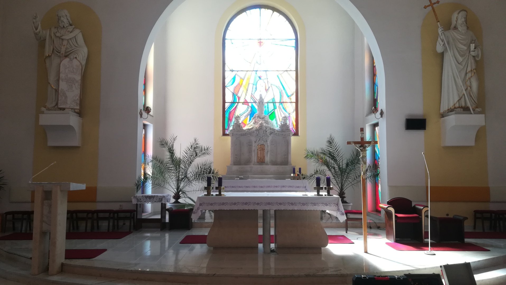 Broadcast is currently offline.