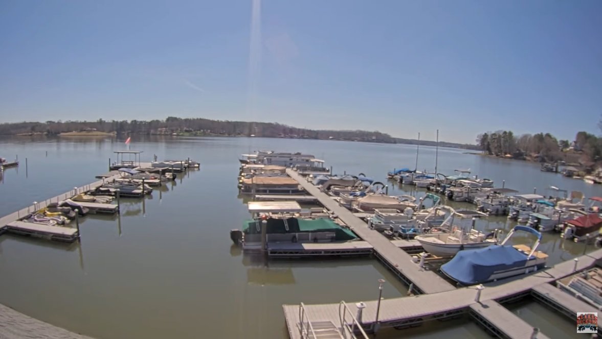 Broadcast is currently offline.